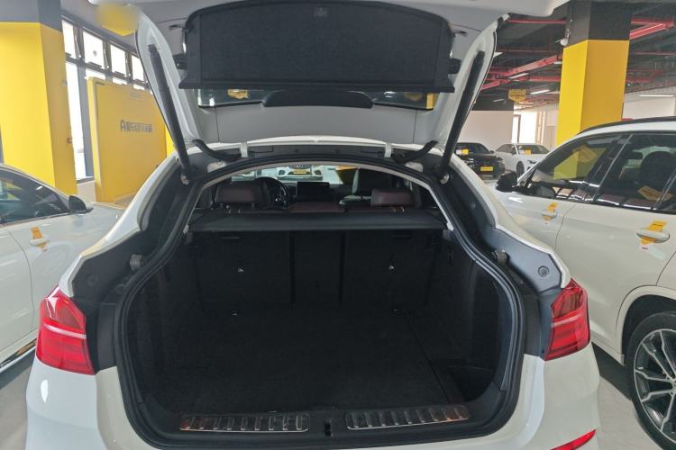 Used BMW X4 2016 xDrive20i M Sport Edition Trunk
