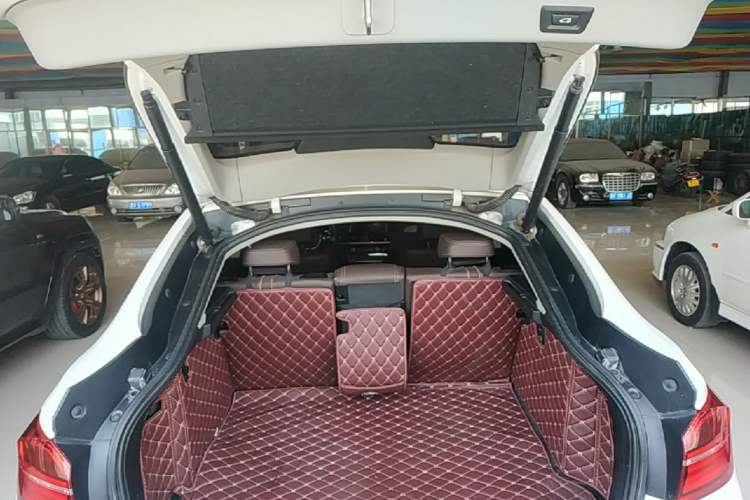 Used BMW X4 2016 xDrive20i M Sport Edition Trunk