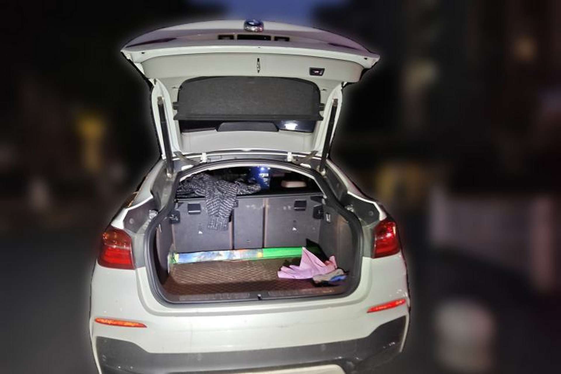 Used BMW X4 2016 xDrive20i M Sport Edition Trunk