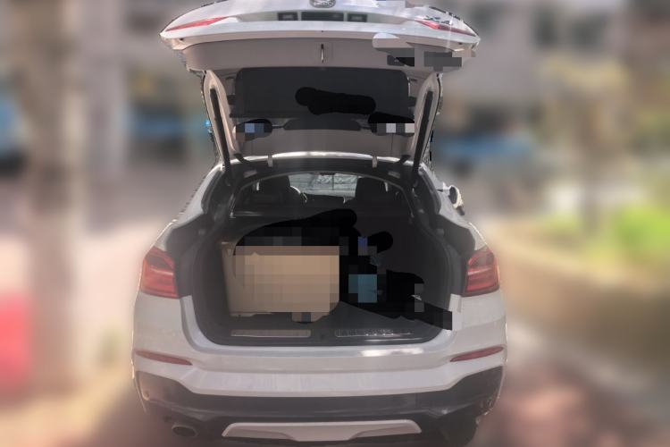 Used BMW X4 2016 xDrive20i M Sport Edition Trunk