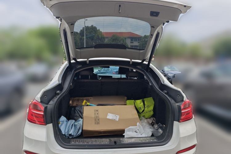 Used BMW X4  Trunk