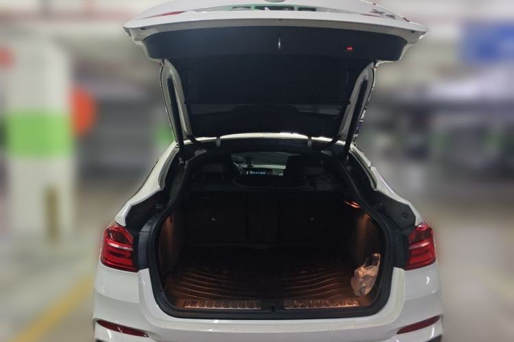 Used BMW X4 2016 xDrive20i M Sport Edition Trunk