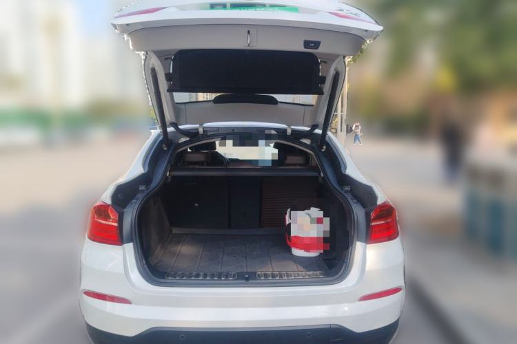 Used BMW X4 2016 xDrive20i M Sport Edition Trunk