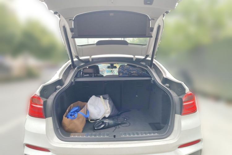 Used BMW X4 2016 xDrive20i M Sport Edition Trunk