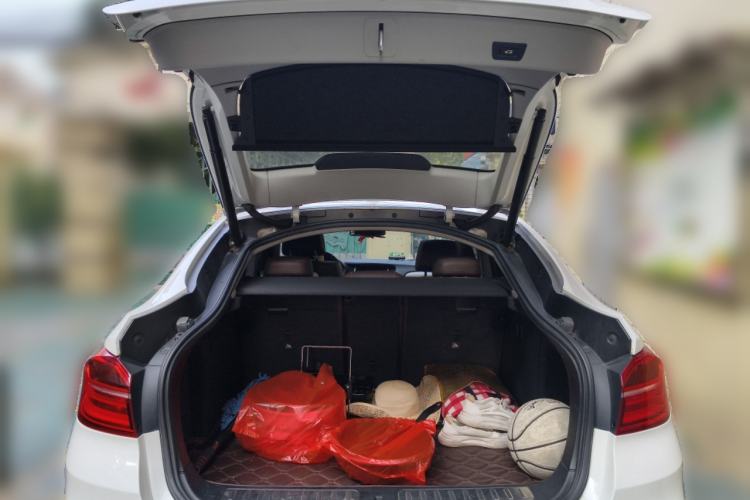 Used BMW X4 2016 xDrive20i M Sport Edition Trunk