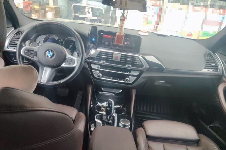 Used BMW X4 2019 xDrive25i M Sport Package Center Console