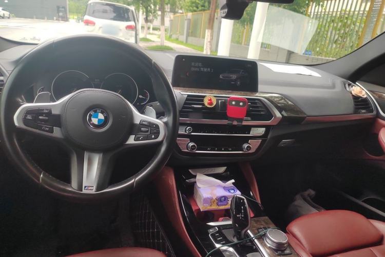 Used BMW X4 2019 xDrive25i M Sport Package Center Console