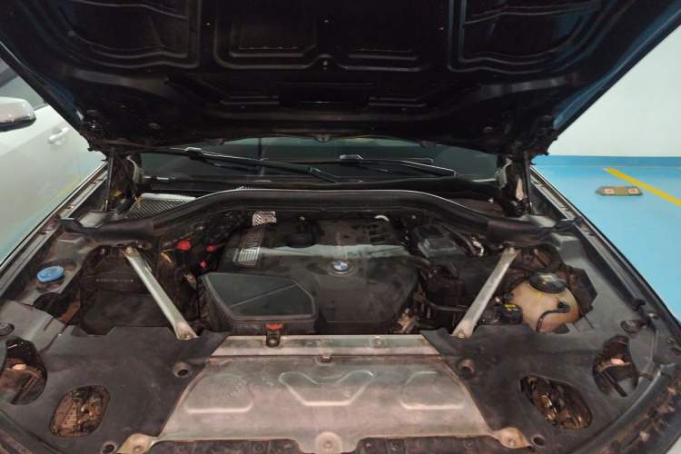 Used BMW X4 2019 xDrive25i M Sport Package Engine Bay