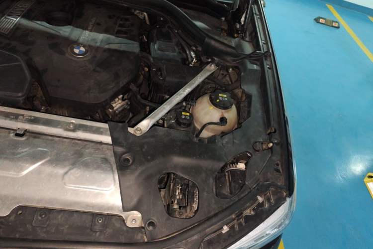 Used BMW X4 2019 xDrive25i M Sport Package Engine Bay Left
