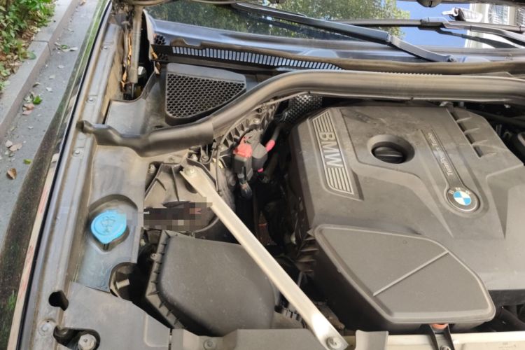 Used BMW X4 2019 xDrive25i M Sport Package Engine Bay Right