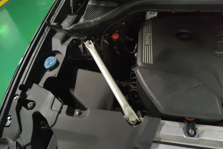 Used BMW X4 2019 xDrive25i M Sport Package Engine Bay Right