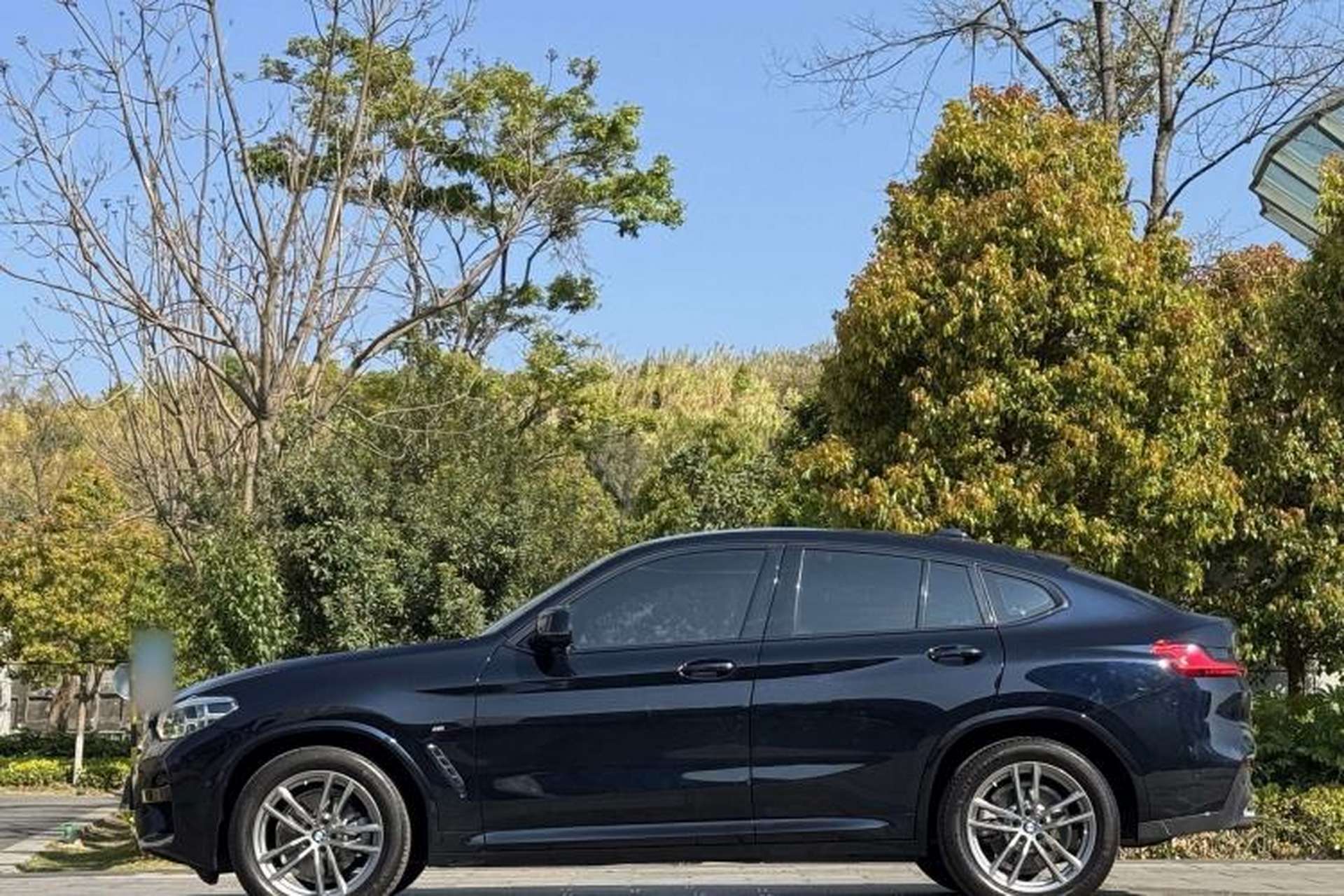 Used BMW X4 2019 xDrive25i M Sport Package Exterior 6