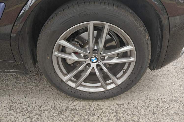 Used BMW X4 2019 xDrive25i M Sport Package Exterior 7