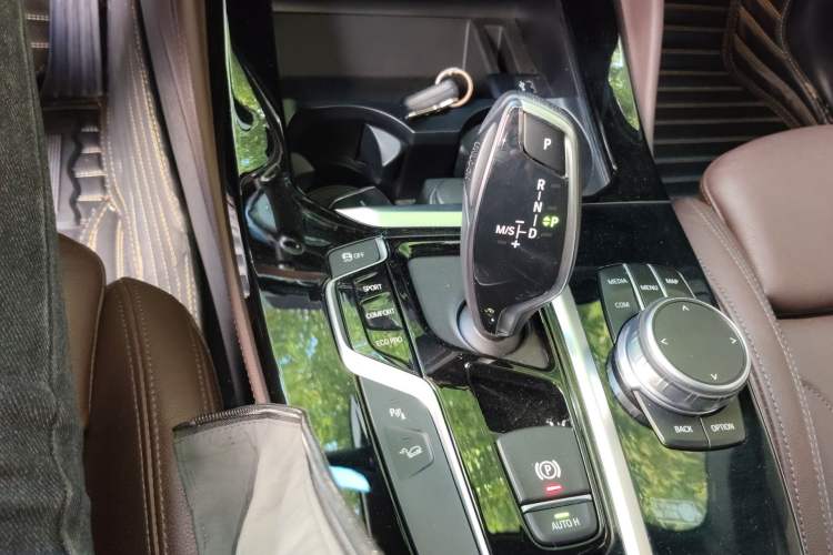 Used BMW X4 2019 xDrive25i M Sport Package Gear Lever
