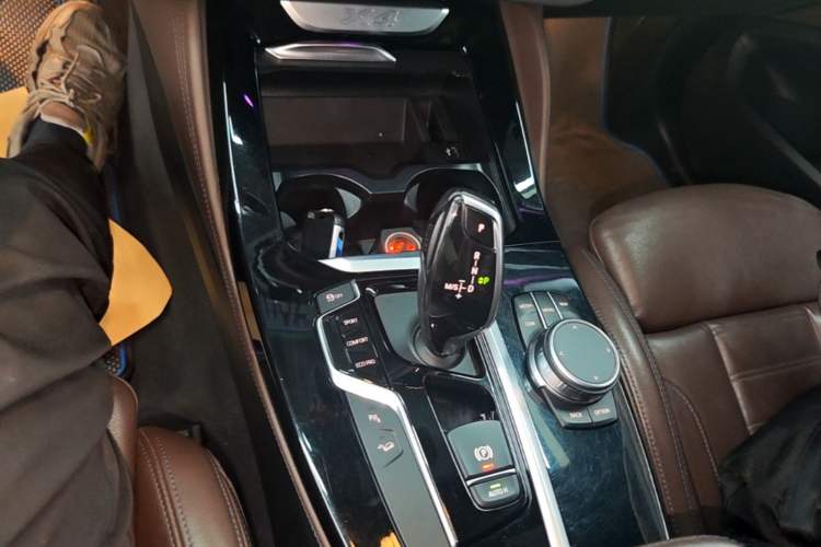 Used BMW X4 2019 xDrive25i M Sport Package Gear Lever