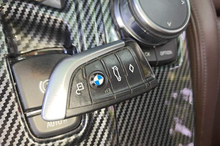 Used BMW X4 2019 xDrive25i M Sport Package Interior 1