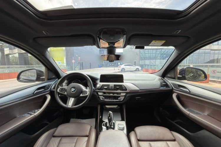Used BMW X4 2019 xDrive30i M Sport Package Interior 3