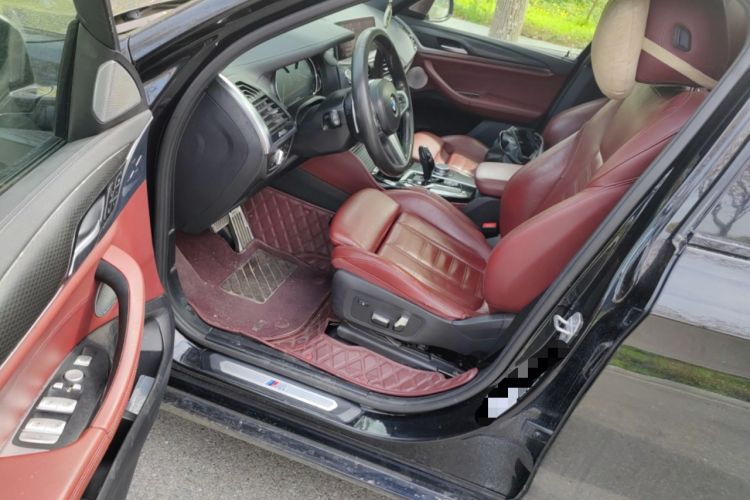 Used BMW X4 2019 xDrive25i M Sport Package Interior 3