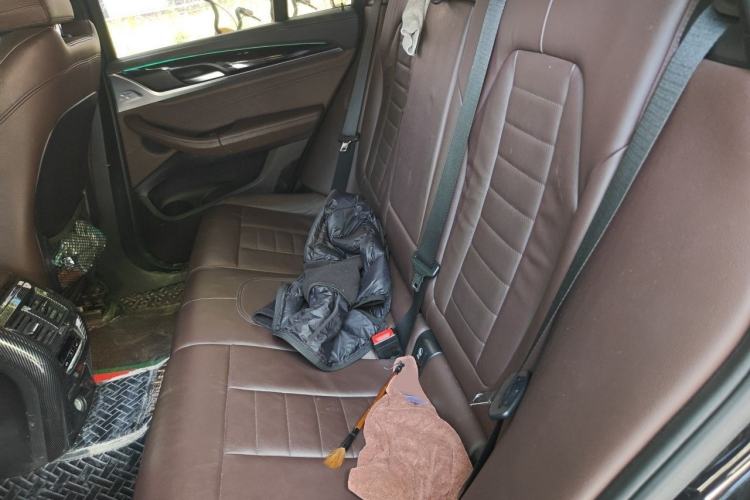 Used BMW X4 2019 xDrive25i M Sport Package Interior 4