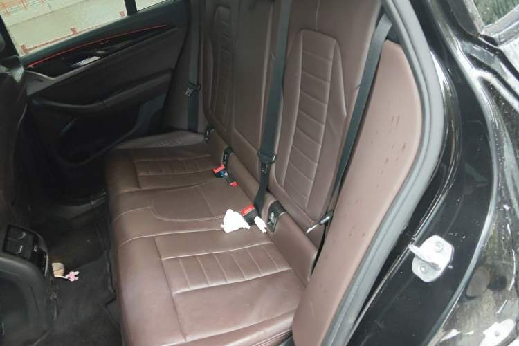 Used BMW X4 2019 xDrive25i M Sport Package Interior 4