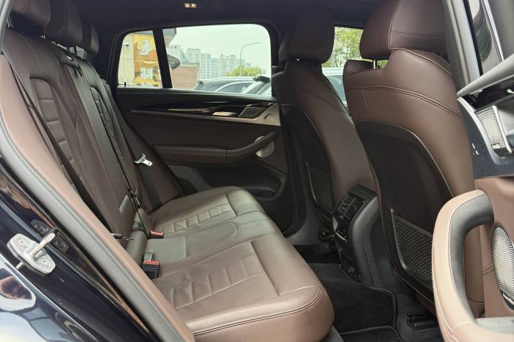 Used BMW X4 2019 xDrive25i M Sport Package Interior 8