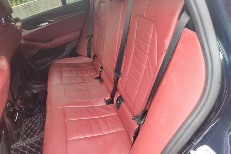 Used BMW X4 2019 xDrive25i M Sport Package Left Rear Seat