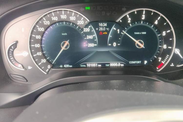 Used BMW X4 2019 xDrive25i M Sport Package Odometer Close Up