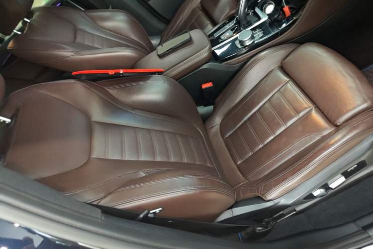 Used BMW X4 2019 xDrive25i M Sport Package Right Front Seat