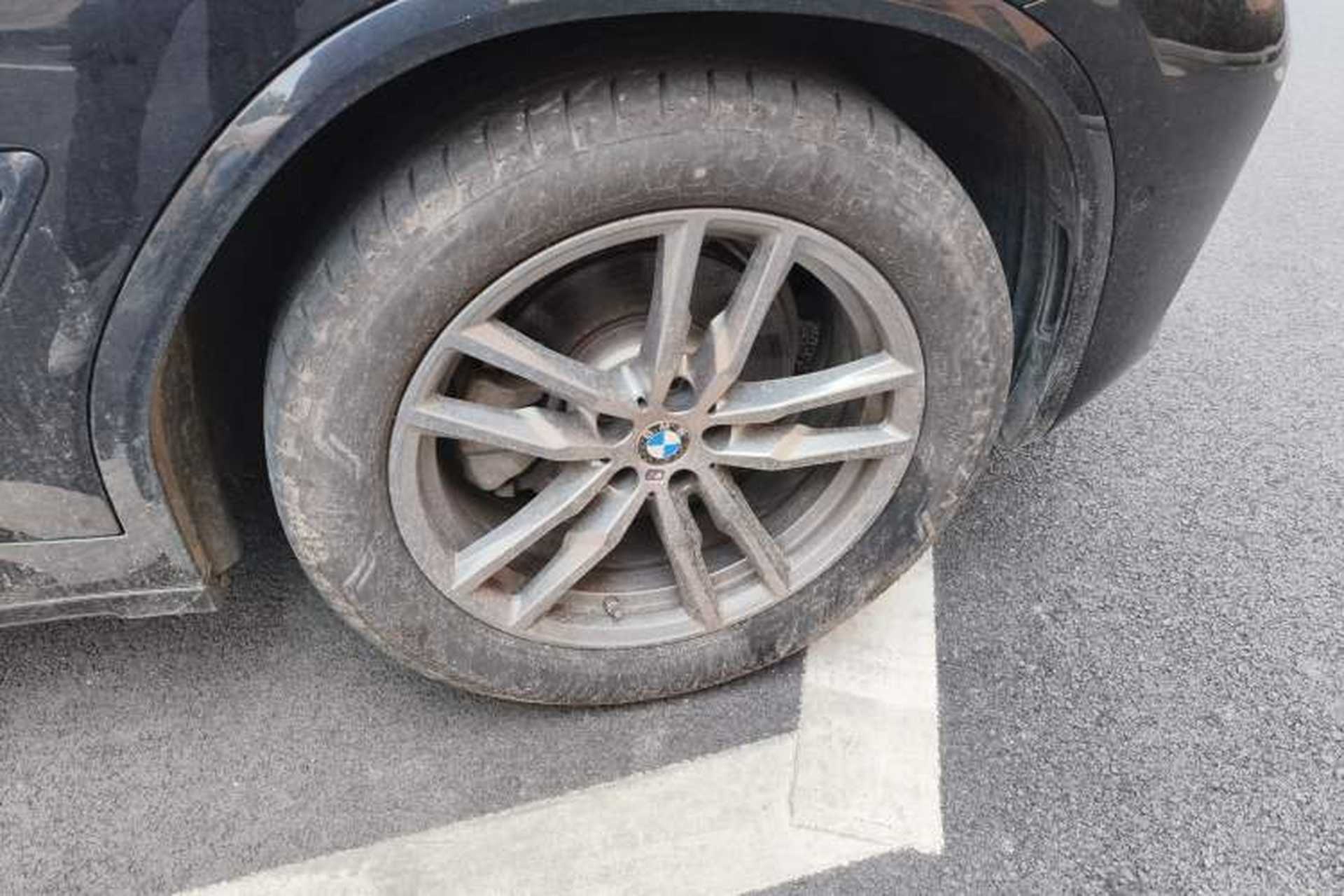 Used BMW X4 2019 xDrive25i M Sport Package Right Front Wheel Hub