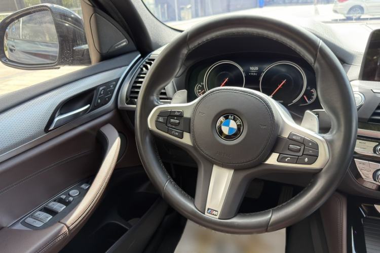 Used BMW X4 2019 xDrive30i M Sport Package Steering Wheel