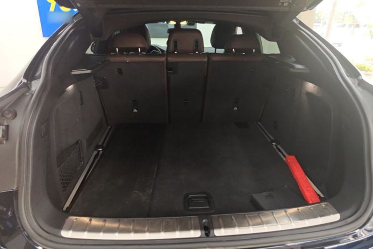 Used BMW X4 2019 xDrive25i M Sport Package Trunk