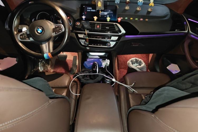 Used BMW X4 2019 xDrive25i M Sport Package Center Console