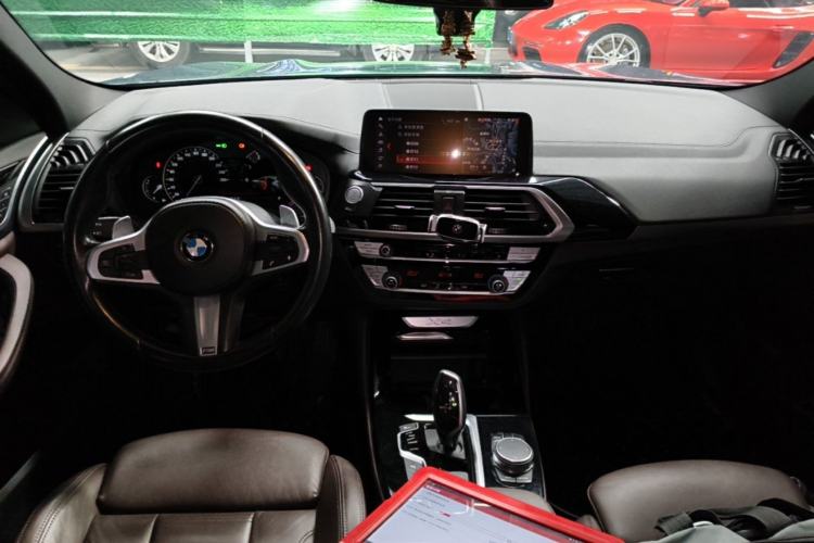 Used BMW X4 2019 xDrive25i M Sport Package Center Console