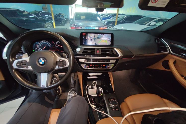 Used BMW X4 2019 xDrive25i M Sport Package Center Console