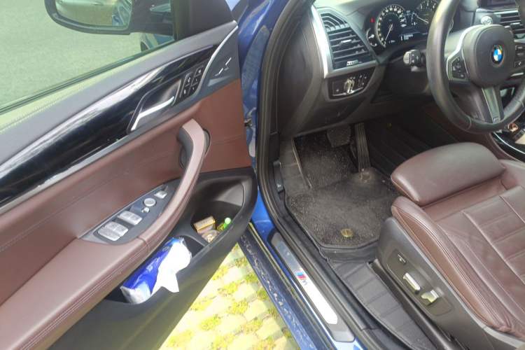 Used BMW X4 2019 xDrive25i M Sport Package Driver Seat