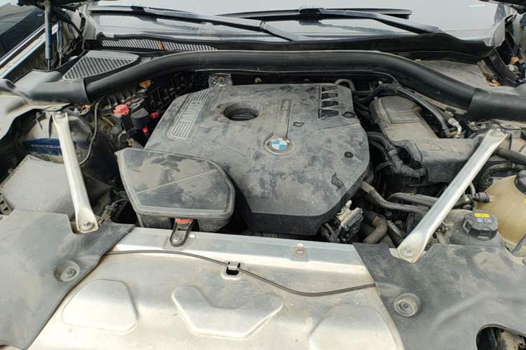 Used BMW X4 2019 xDrive25i M Sport Package Engine Bay