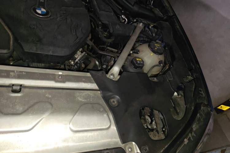 Used BMW X4 2019 xDrive25i M Sport Package Engine Bay Left