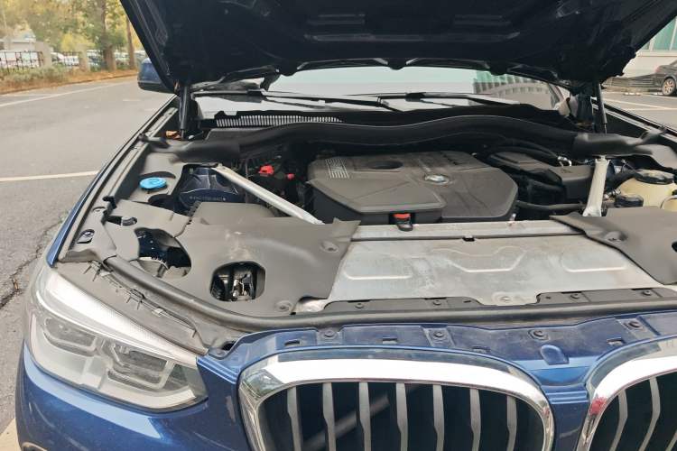 Used BMW X4 2019 xDrive25i M Sport Package Engine Bay Right