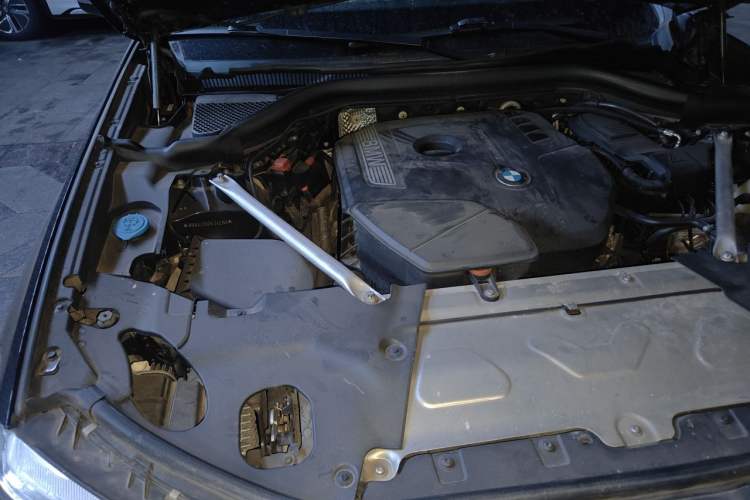 Used BMW X4 2019 xDrive25i M Sport Package Engine Bay Right