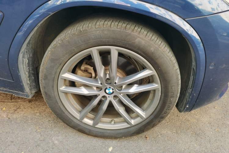 Used BMW X4 2019 xDrive25i M Sport Package Exterior 7