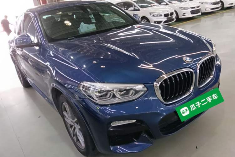 Used BMW X4 2019 xDrive25i M Sport Package Front Right 45 Deg