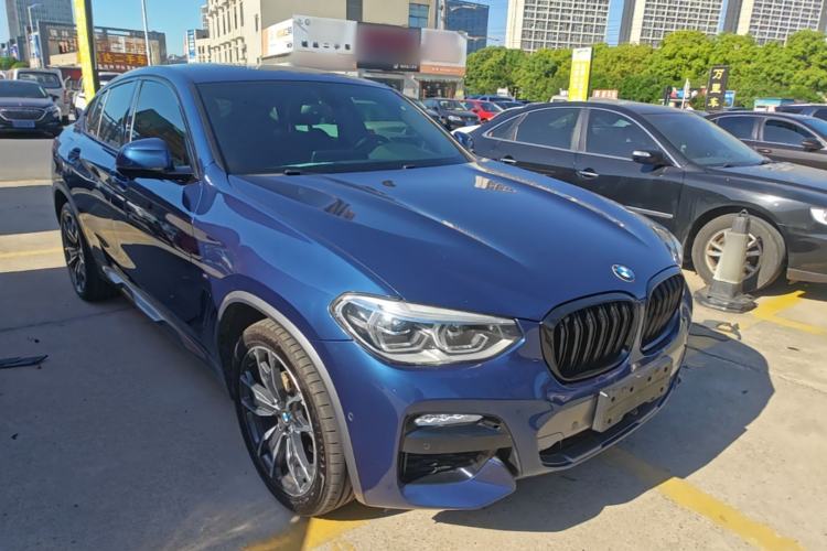 Used BMW X4 2019 xDrive25i M Sport Package Front Right 45 Deg