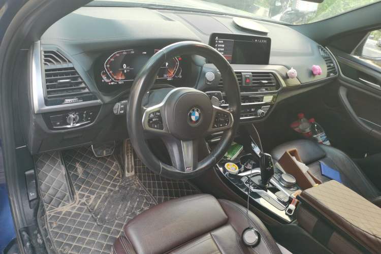 Used BMW X4 2019 xDrive25i M Sport Package Interior 2