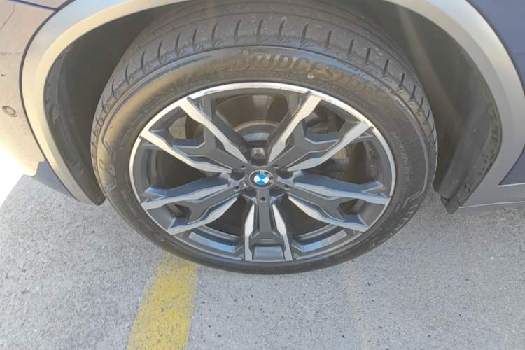 Used BMW X4 2019 xDrive25i M Sport Package Left Front Wheel Hub