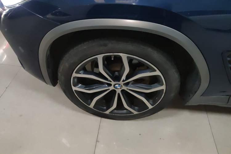 Used BMW X4 2019 xDrive25i M Sport Package Left Front Wheel Hub