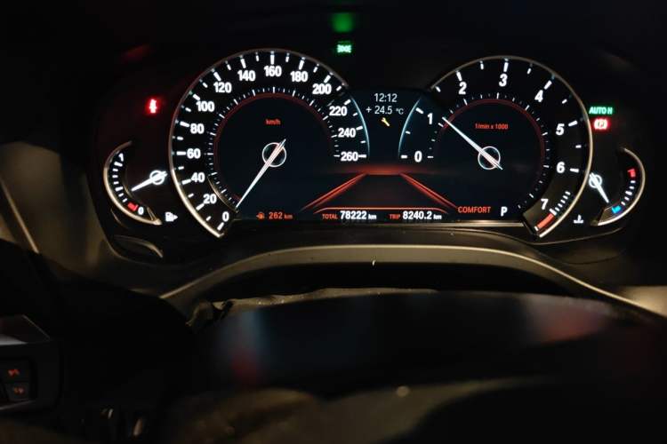 Used BMW X4 2019 xDrive25i M Sport Package Odometer Close Up