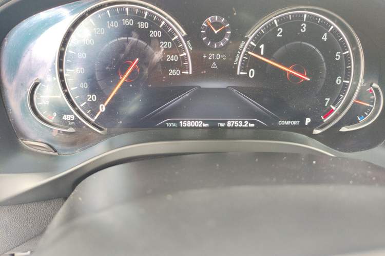 Used BMW X4 2019 xDrive30i M Sport Package Odometer Close Up