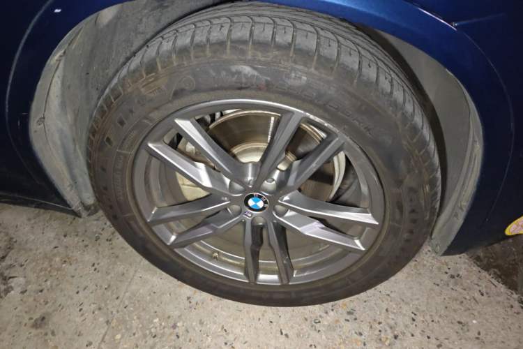 Used BMW X4 2019 xDrive25i M Sport Package Right Front Wheel Hub