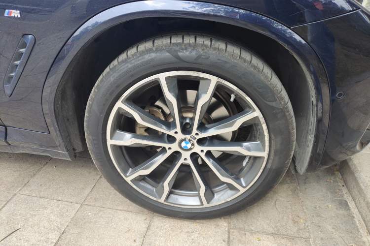 Used BMW X4 2019 xDrive30i M Sport Package Right Front Wheel Hub