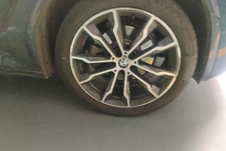 Used BMW X4 2019 xDrive30i M Sport Package Right Front Wheel Hub